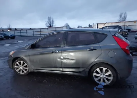 2012 Hyundai Accent Se z USA, uszkodzony, nr VIN KMHCU5AE3CU035293